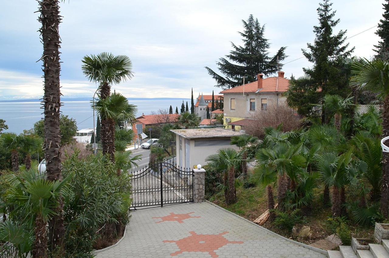 Apartment Valentina Opatija Exteriör bild