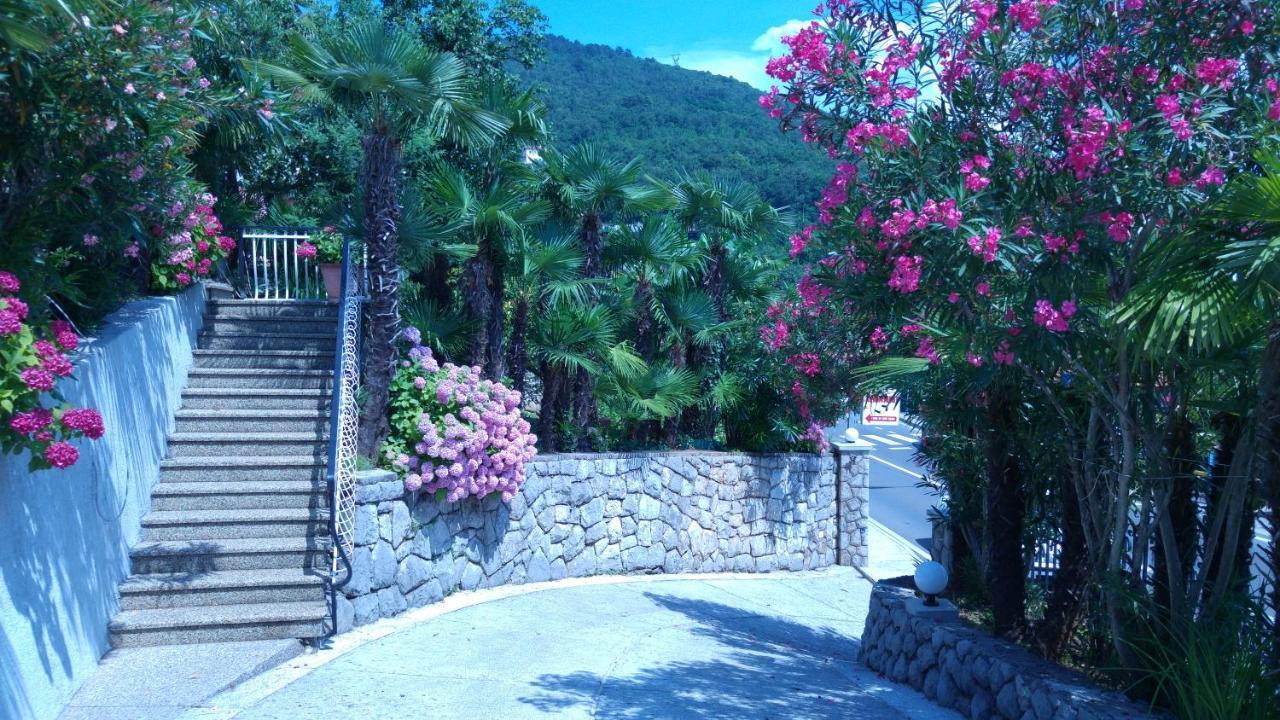 Apartment Valentina Opatija Exteriör bild